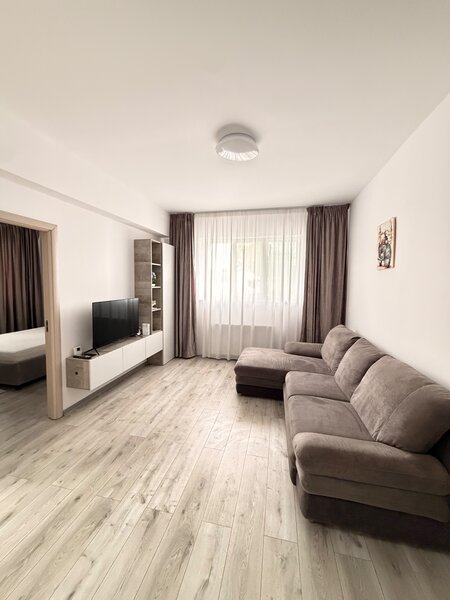 Actiunii, apartament 2 camere de vanzare, loc de parcare sector 4