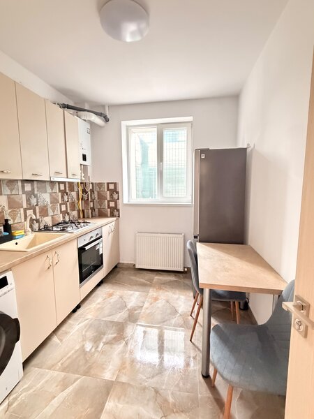 Actiunii, apartament 2 camere de vanzare, loc de parcare sector 4