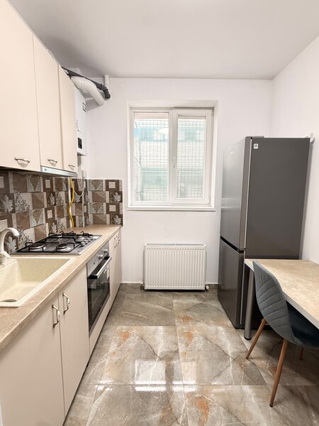 Actiunii, apartament 2 camere de vanzare, loc de parcare sector 4