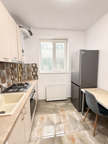 Actiunii, apartament 2 camere de vanzare, loc de parcare sector 4